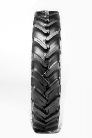 Шина пневматическая 210/95R32 (8.3R32) BKT AGRIMAX RT 955 120A8/120B TL